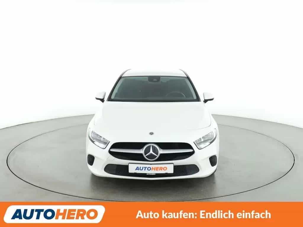 Mercedes-Benz A-Class 200 Aut.*NAVI*TEMPO*PDC*SHZ*KLIMA* 10/2018-photo-8