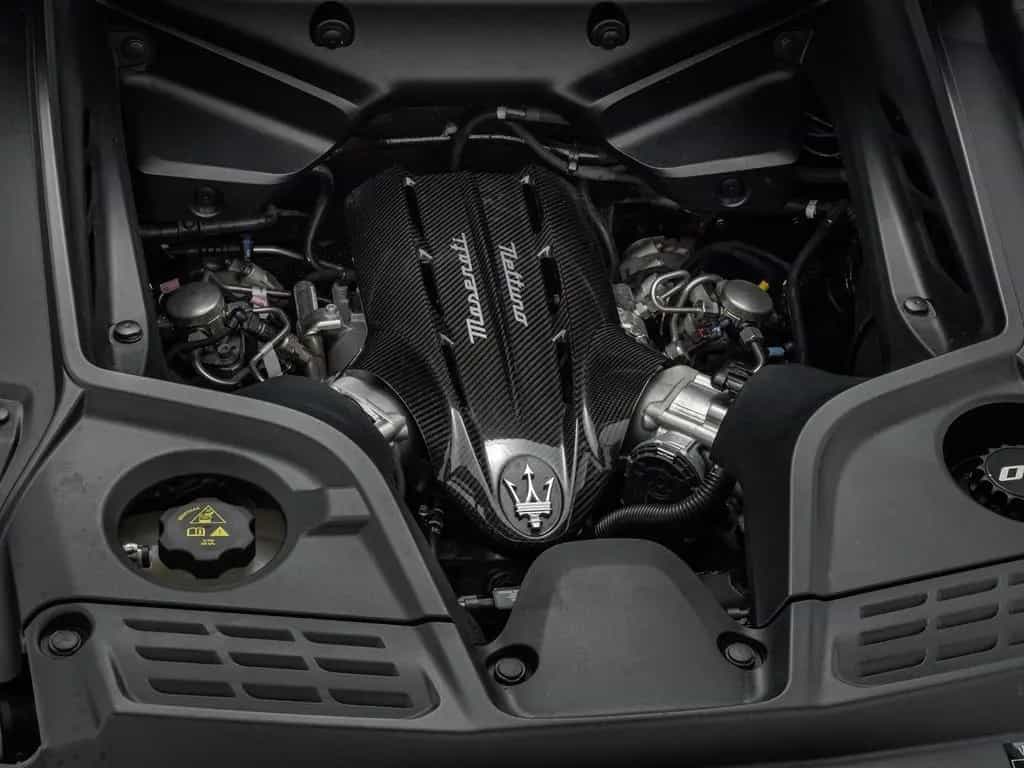 Maserati MC20 Coupé 1. HAND + CARBON PAKET 09/2021-photo-22