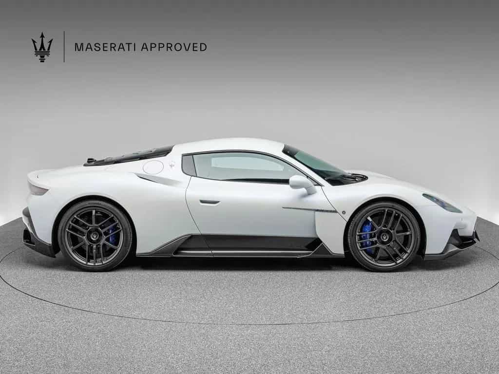 Maserati MC20 Coupé 1. HAND + CARBON PAKET 09/2021-photo-2