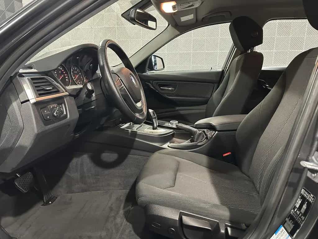 BMW 318 i Touring*BUSINESS*LED-PDC-NAV-SHZ-BLUETOOTH 12/2018-photo-18