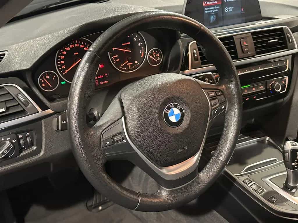 BMW 318 i Touring*BUSINESS*LED-PDC-NAV-SHZ-BLUETOOTH 12/2018-photo-25