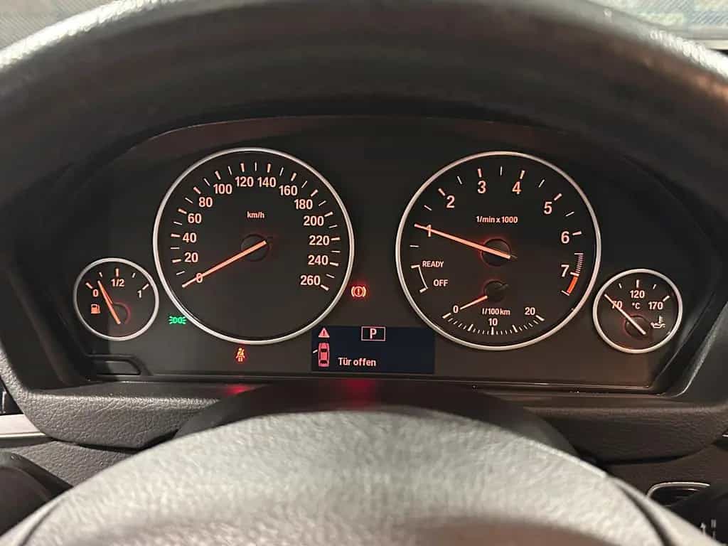 BMW 318 i Touring*BUSINESS*LED-PDC-NAV-SHZ-BLUETOOTH 12/2018-photo-27