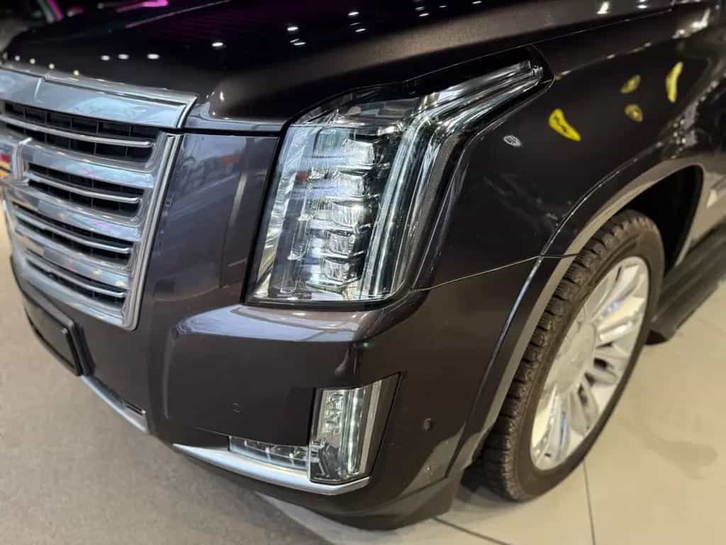 Cadillac Escalade 6.2 V8 PLATINUM 4WD/HUD/BOSE/22°/TV/360 12/2018-photo-11