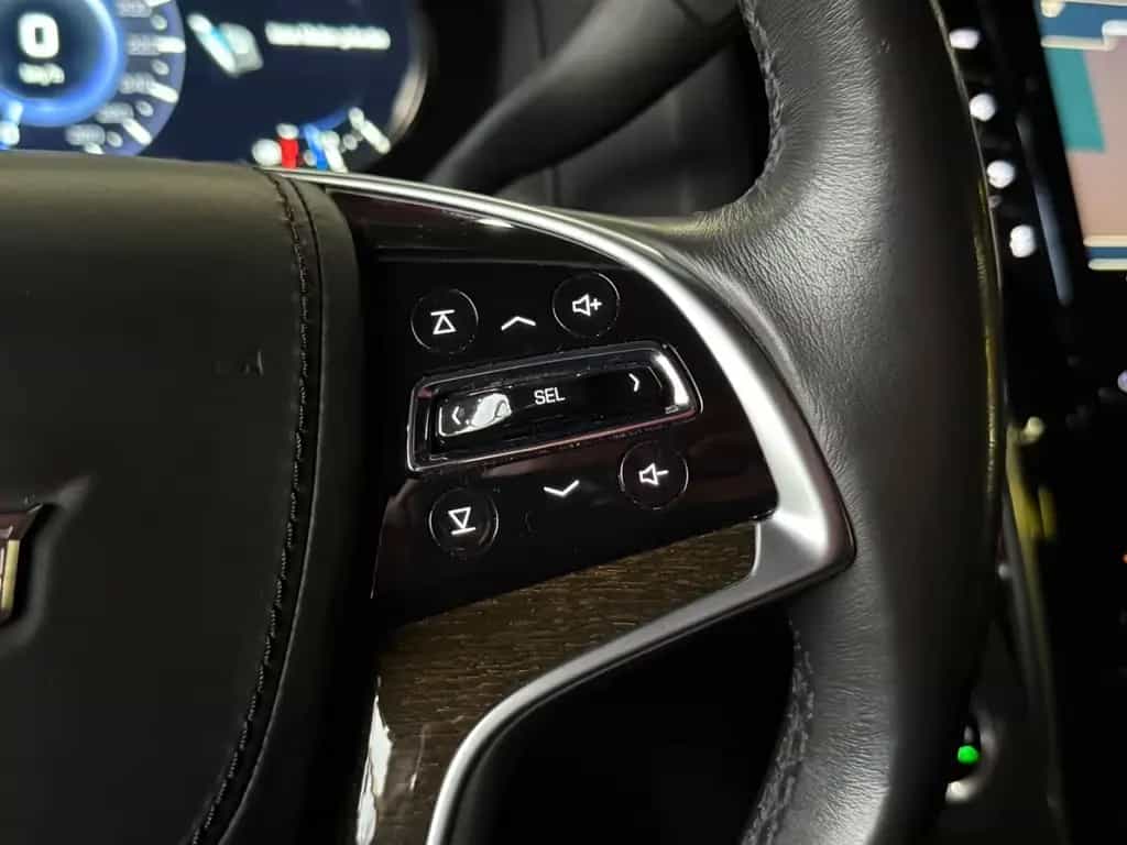 Cadillac Escalade 6.2 V8 PLATINUM 4WD/HUD/BOSE/22°/TV/360 12/2018-photo-24