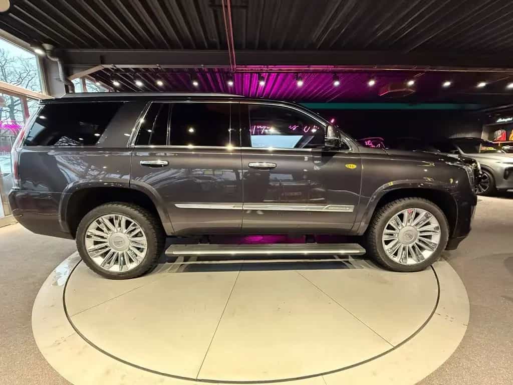 Cadillac Escalade 6.2 V8 PLATINUM 4WD/HUD/BOSE/22°/TV/360 12/2018-photo-9