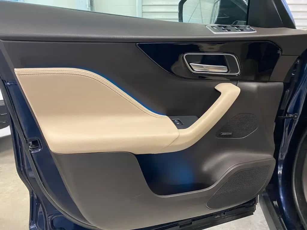 Jaguar F-Pace AWD Prestige Aut Leder Pano Meridian Kam 06/2021-photo-14