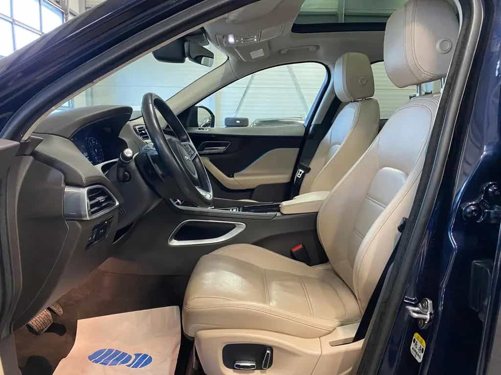 Jaguar F-Pace AWD Prestige Aut Leder Pano Meridian Kam 06/2021-photo-16