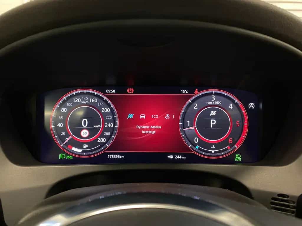 Jaguar F-Pace AWD Prestige Aut Leder Pano Meridian Kam 06/2021-photo-19