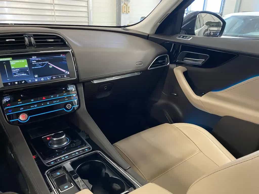 Jaguar F-Pace AWD Prestige Aut Leder Pano Meridian Kam 06/2021-photo-35