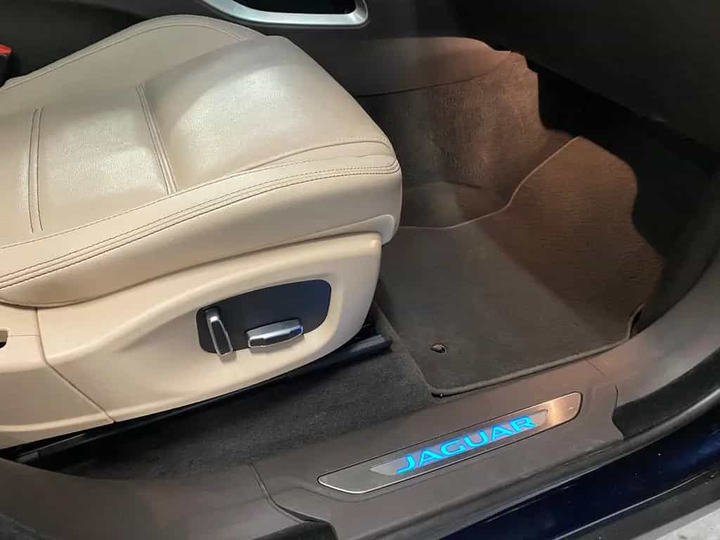 Jaguar F-Pace AWD Prestige Aut Leder Pano Meridian Kam 06/2021-photo-41