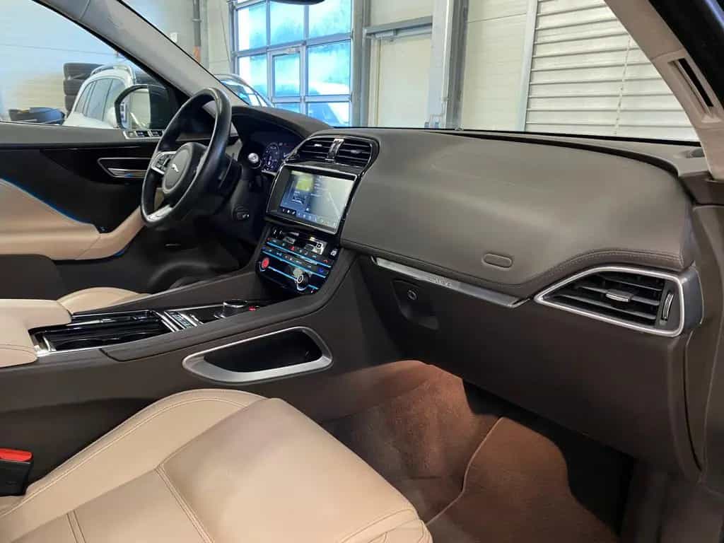 Jaguar F-Pace AWD Prestige Aut Leder Pano Meridian Kam 06/2021-photo-42