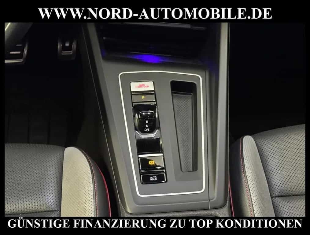 Volkswagen Golf GTI 2.0 TSI DSG Leder/AHK/StHZ/19/Matrix 06/2022-photo-19