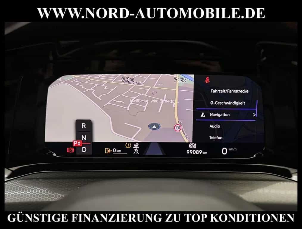 Volkswagen Golf GTI 2.0 TSI DSG Leder/AHK/StHZ/19/Matrix 06/2022-photo-24