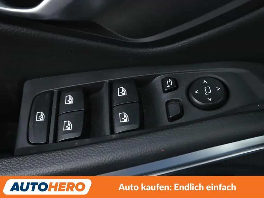 BMW 320 d xDrive Sport Line Aut.*NAVI*ACC*LED*SHZ*PDC 04/2021-photo-25