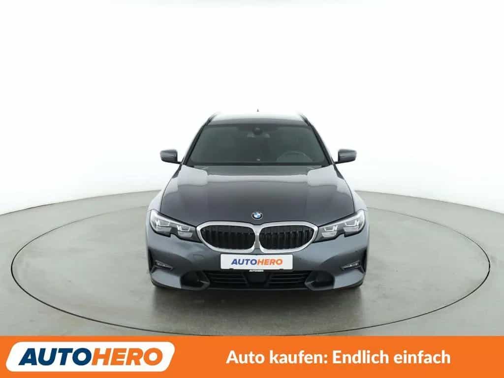 BMW 320 d xDrive Sport Line Aut.*NAVI*ACC*LED*SHZ*PDC 04/2021-photo-8