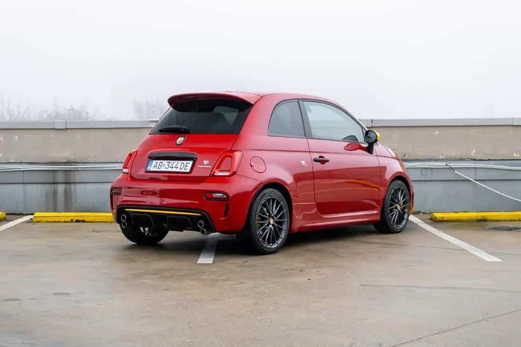 Abarth 500 695 Competizione 02/2024-photo-11