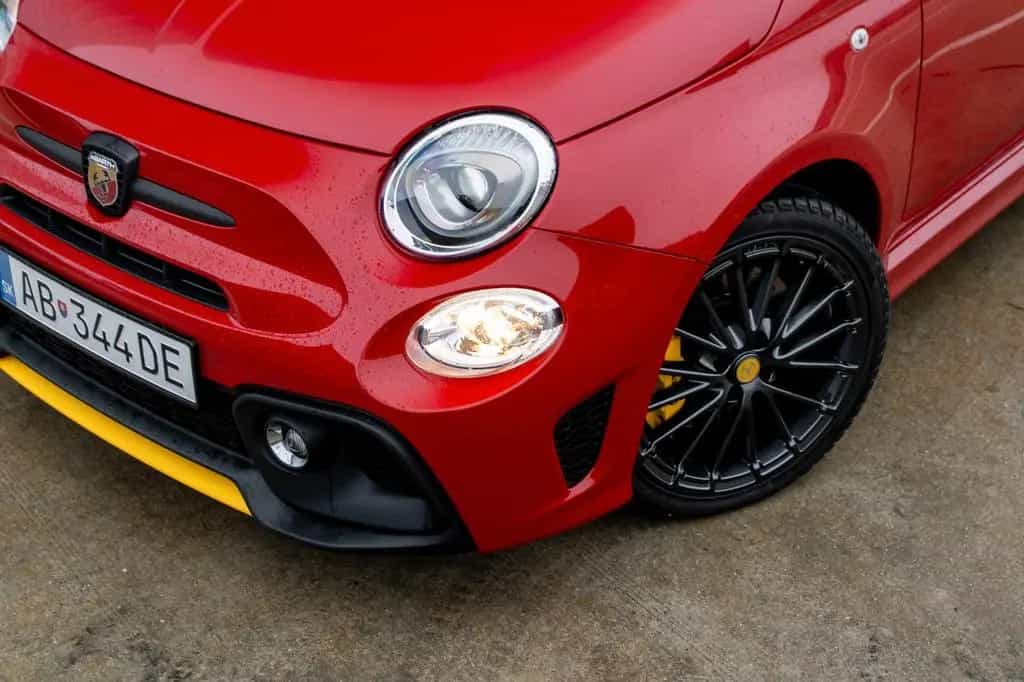 Abarth 500 695 Competizione 02/2024-photo-2