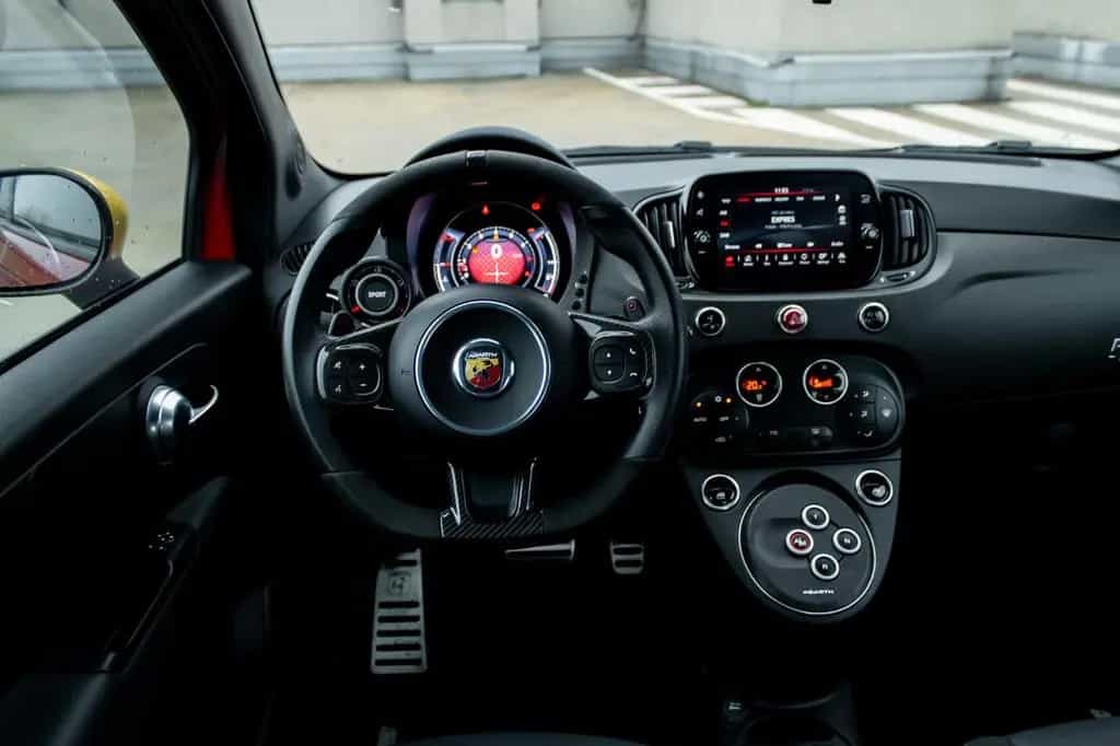Abarth 500 695 Competizione 02/2024-photo-20