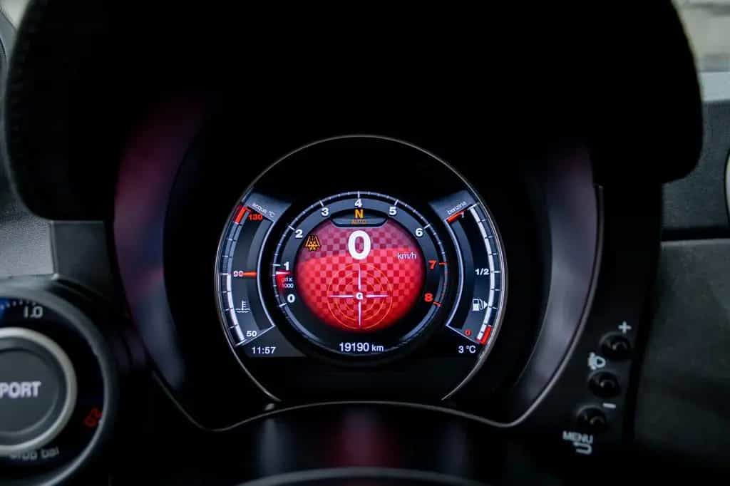 Abarth 500 695 Competizione 02/2024-photo-28