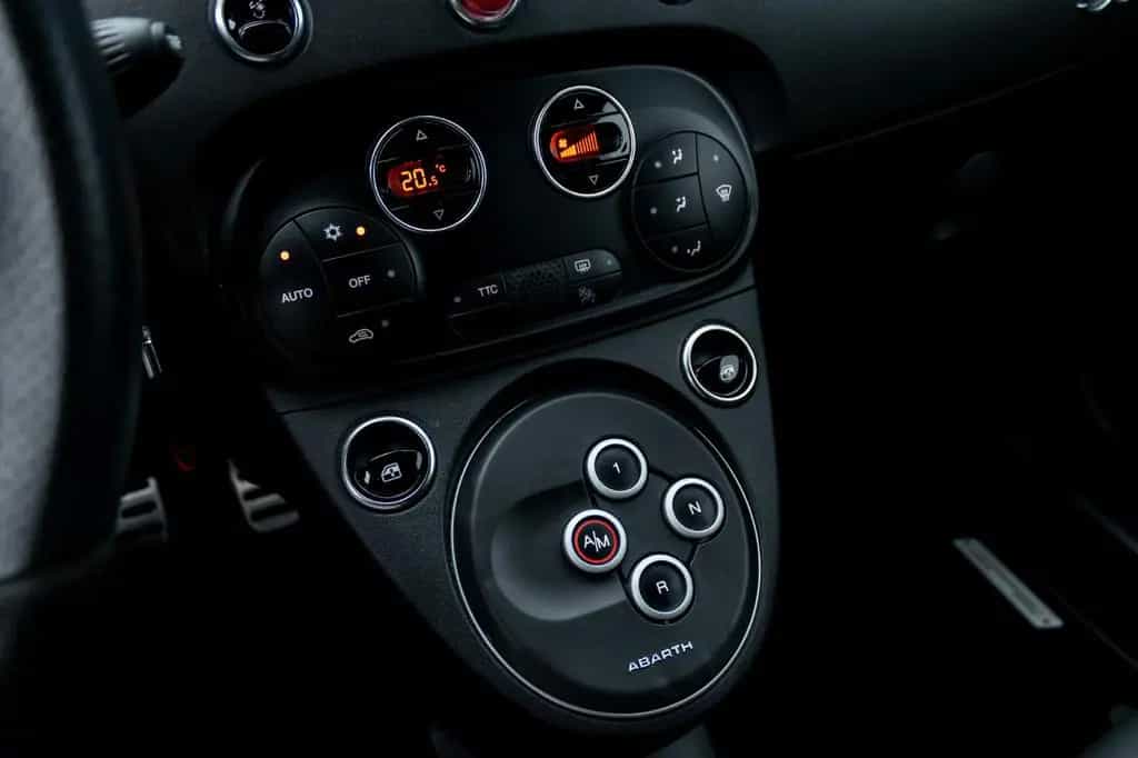 Abarth 500 695 Competizione 02/2024-photo-36