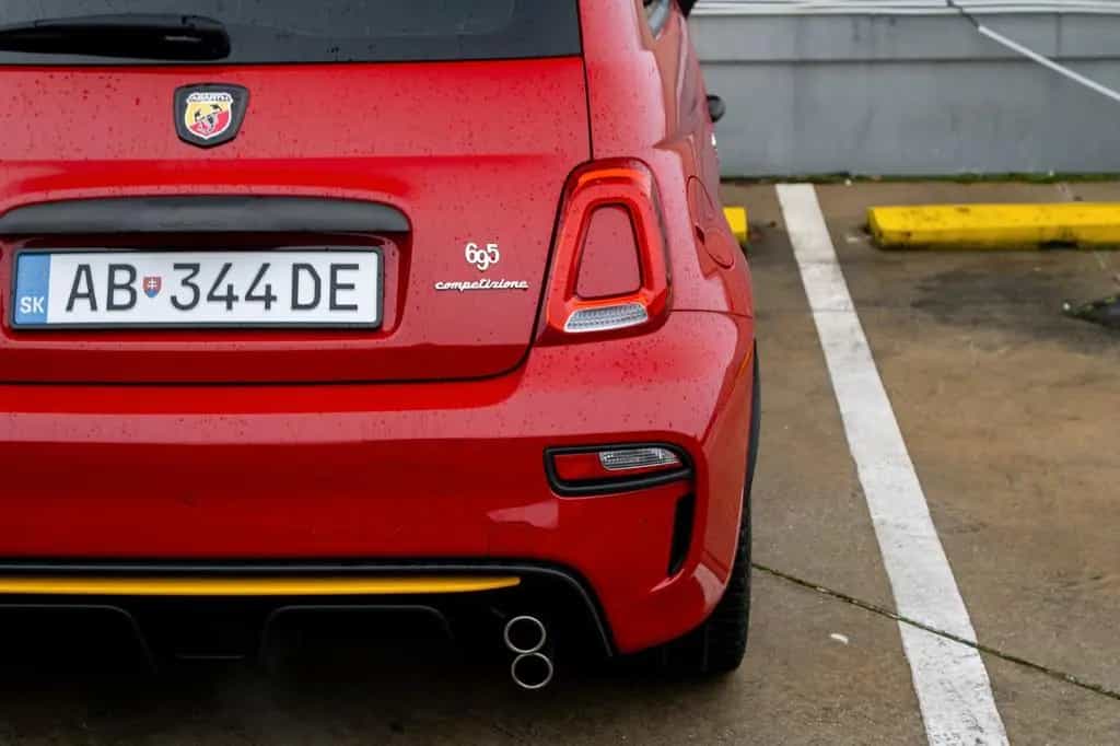 Abarth 500 695 Competizione 02/2024-photo-9