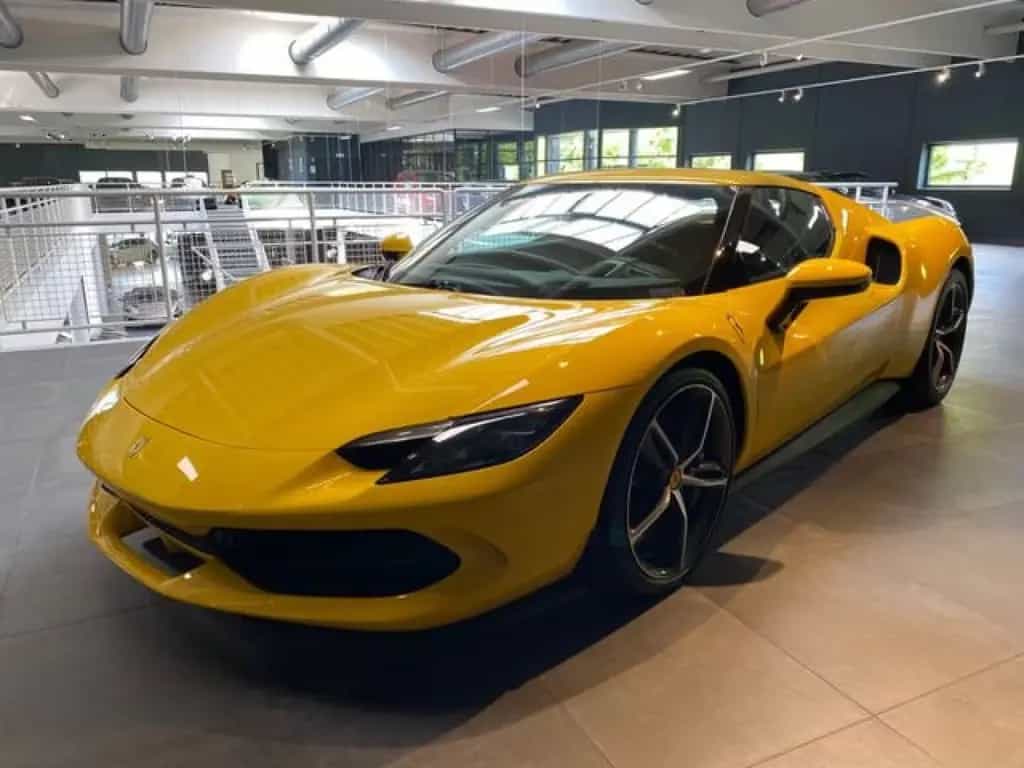 Ferrari 296 GTB Giallo Daytona Kamr. Lift AFS Navi LED 06/2024-photo-0
