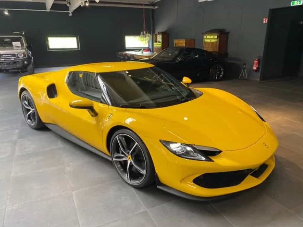 Ferrari 296 GTB Giallo Daytona Kamr. Lift AFS Navi LED 06/2024-photo-9