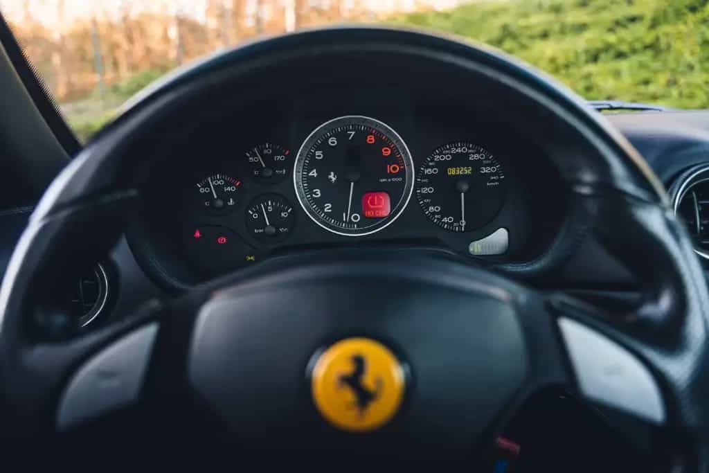Ferrari 575 Maranello / Grigio Titanio / Manual 04/2003-photo-15