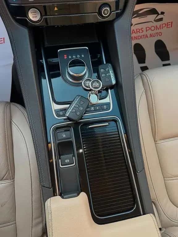 Jaguar F-Pace 2.0 D 180 CV AWD aut. Portfolio 12/2019-photo-13
