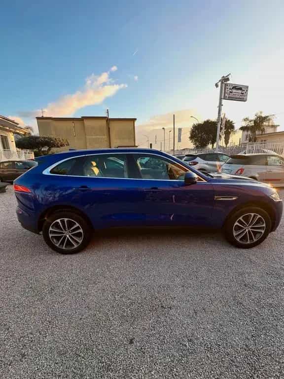 Jaguar F-Pace 2.0 D 180 CV AWD aut. Portfolio 12/2019-photo-3