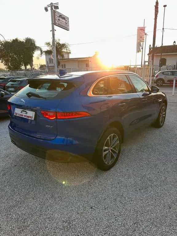 Jaguar F-Pace 2.0 D 180 CV AWD aut. Portfolio 12/2019-photo-7