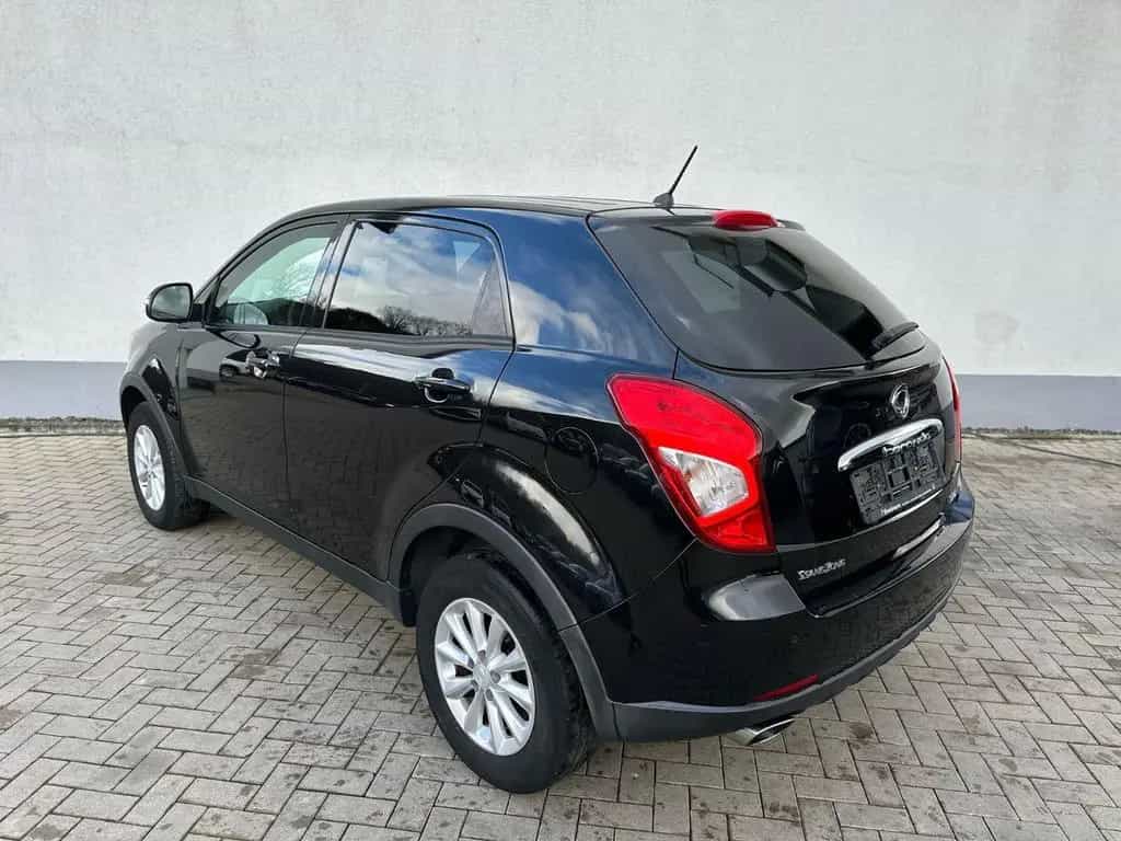 Ssangyong Korando 2.0 Eco Diesel e-XDi 200 110 Crystal 2WD 06/2015-photo-2