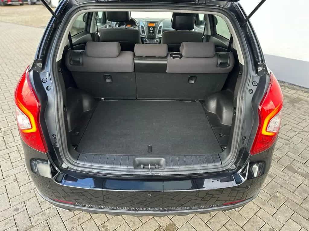 Ssangyong Korando 2.0 Eco Diesel e-XDi 200 110 Crystal 2WD 06/2015-photo-5