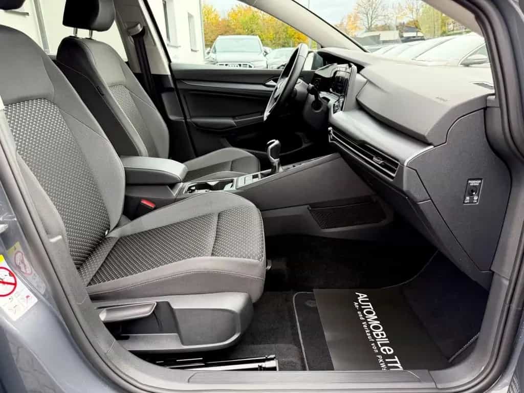Volkswagen Golf 8 Lim. 1.5 TSI /NAVI/LED/ACC/HUD/CAM/GARANT 01/2023-photo-12