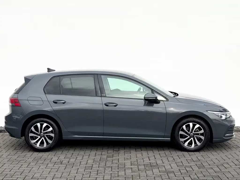 Volkswagen Golf 8 Lim. 1.5 TSI /NAVI/LED/ACC/HUD/CAM/GARANT 01/2023-photo-3