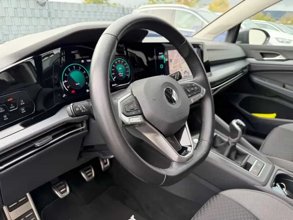 Volkswagen Golf 8 Lim. 1.5 TSI /NAVI/LED/ACC/HUD/CAM/GARANT 01/2023-photo-9