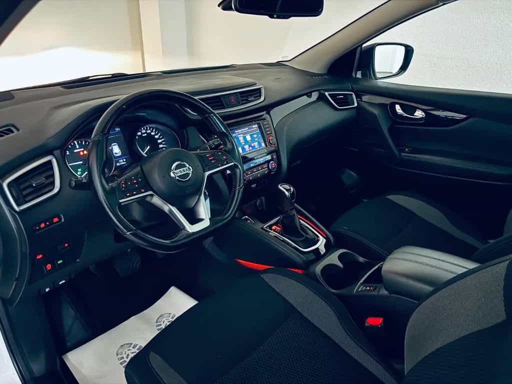 Nissan Qashqai Visia 1.5 DCI * R-KAMERA * AUT * PANO 05/2019-photo-1