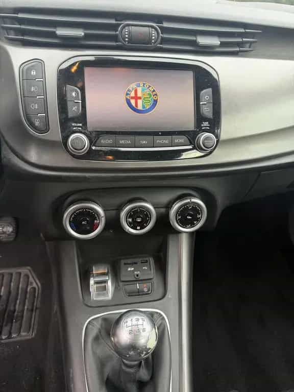 Alfa Romeo Giulietta 1.6 JTDm-2 105 CV Distincti 08/2014-photo-10