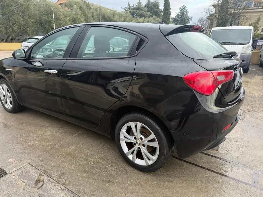 Alfa Romeo Giulietta 1.6 JTDm-2 105 CV Distincti 08/2014-photo-5
