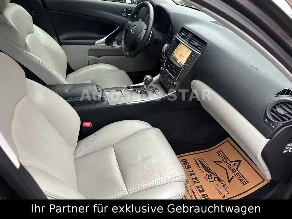 Lexus IS250 V6 / KAMERA - NAVI - SITZKLIMA - AUTOMATIK 01/2010-photo-10