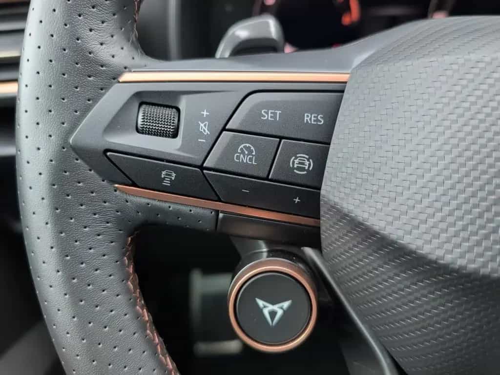 Cupra Leon 1.5 eTSI DSG 18" Pa.XL Navi Edge Allwetter 02/2025-photo-23