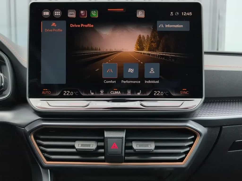 Cupra Leon 1.5 eTSI DSG 18" Pa.XL Navi Edge Allwetter 02/2025-photo-34