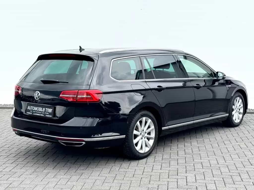 Volkswagen Passat Variant Highline 2.0 TSI DSG 4Motion 09/2016-photo-4