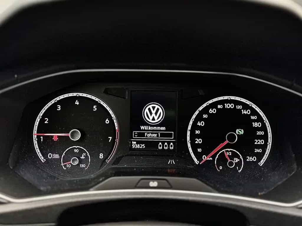 Volkswagen T-Roc R-line / Pano / 1. Hd / Kamera / AHK 03/2019-photo-25