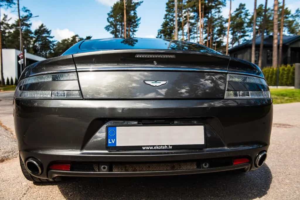 Aston Martin Rapide V12 07/2010-photo-4