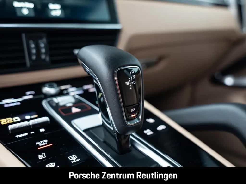 Porsche Cayenne Turbo HA-Lenkung Head-Up LED-Matrix 03/2020-photo-23
