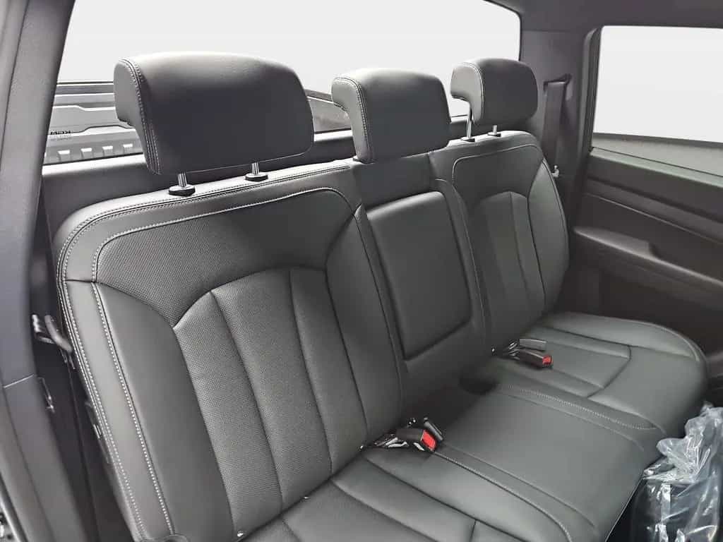 KGM Musso GRAND 2.2 DIESEL 4WD BLACK AUTOMATIK ASSIS 05/2026-photo-18