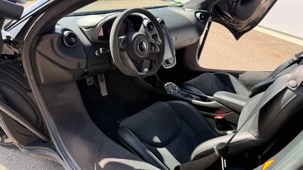 McLaren 570GT mit LIFT UP "Black Paket" TOP ZUSTAND! 03/2017-photo-12