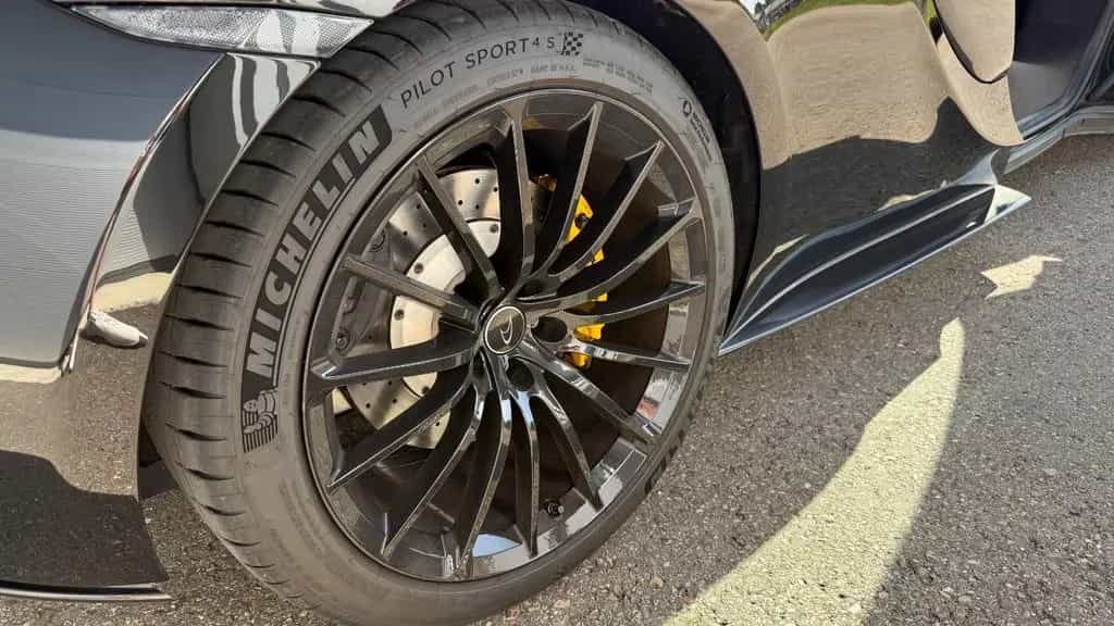 McLaren 570GT mit LIFT UP "Black Paket" TOP ZUSTAND! 03/2017-photo-19