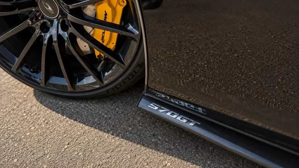 McLaren 570GT mit LIFT UP "Black Paket" TOP ZUSTAND! 03/2017-photo-6